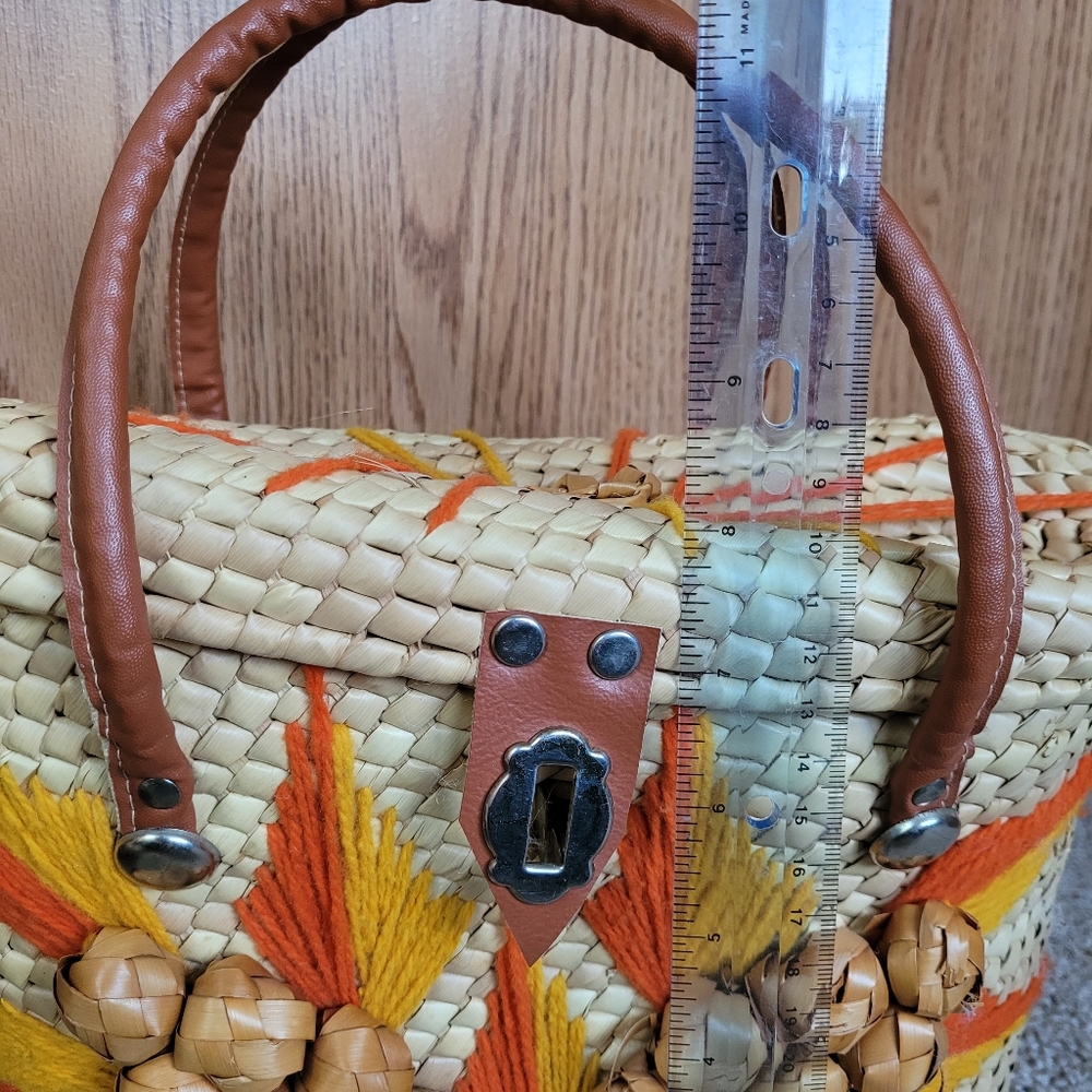 Straw mini bag, super cute. PERFECT FOR SUMMER - Picture 8 of 9